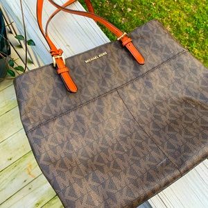 Michael Kors Shoulder Bag